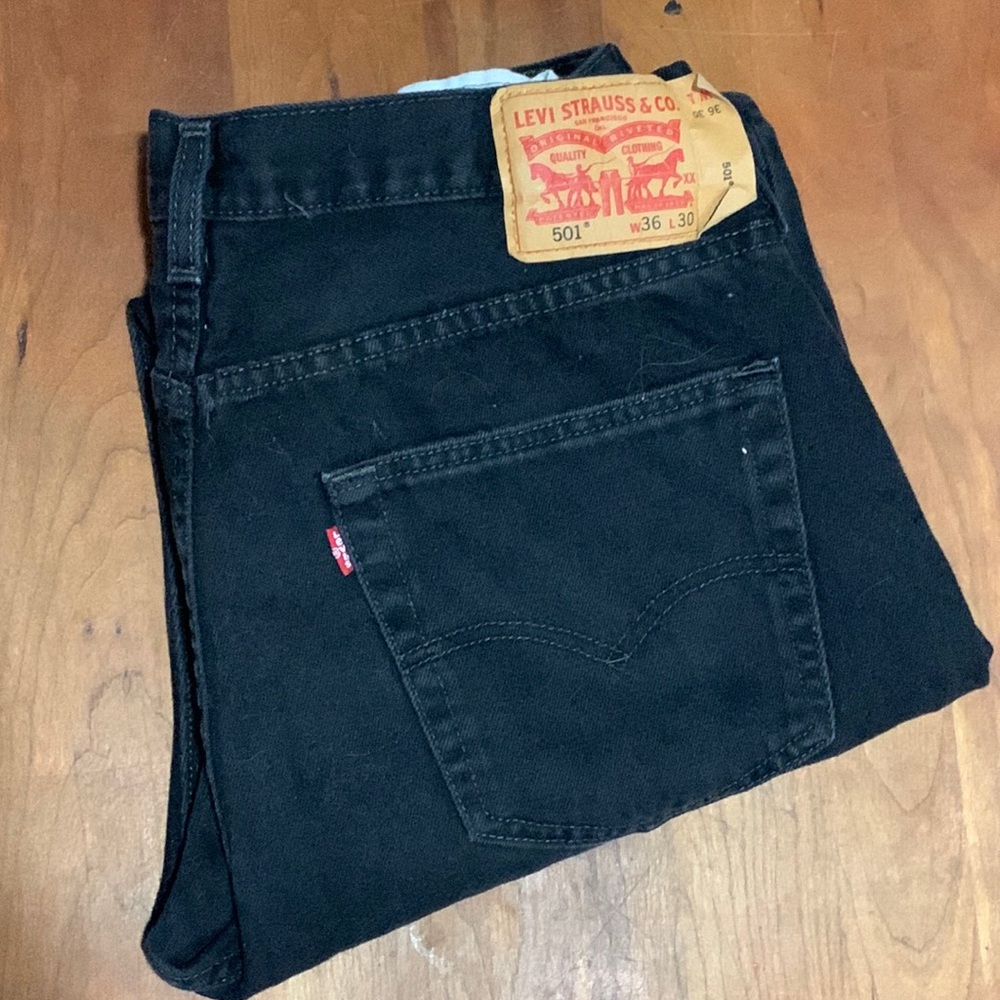 Levis